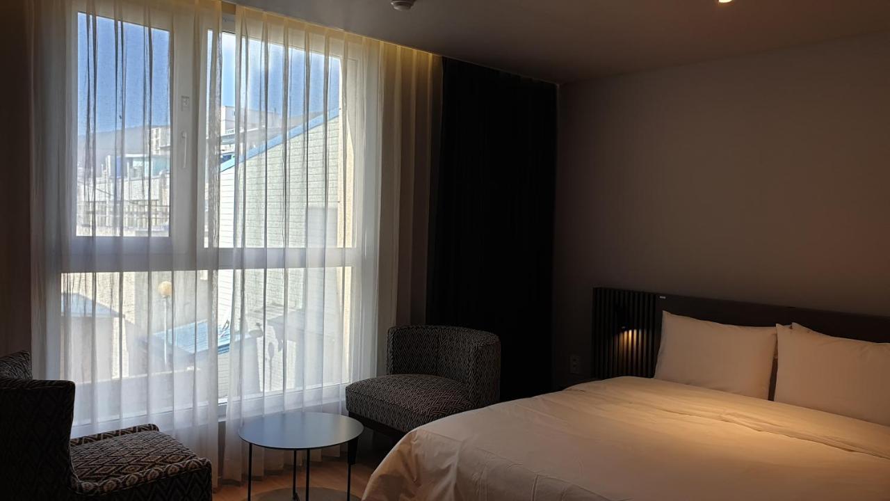Jinhae Intercity Hotel Чханвон Екстер'єр фото