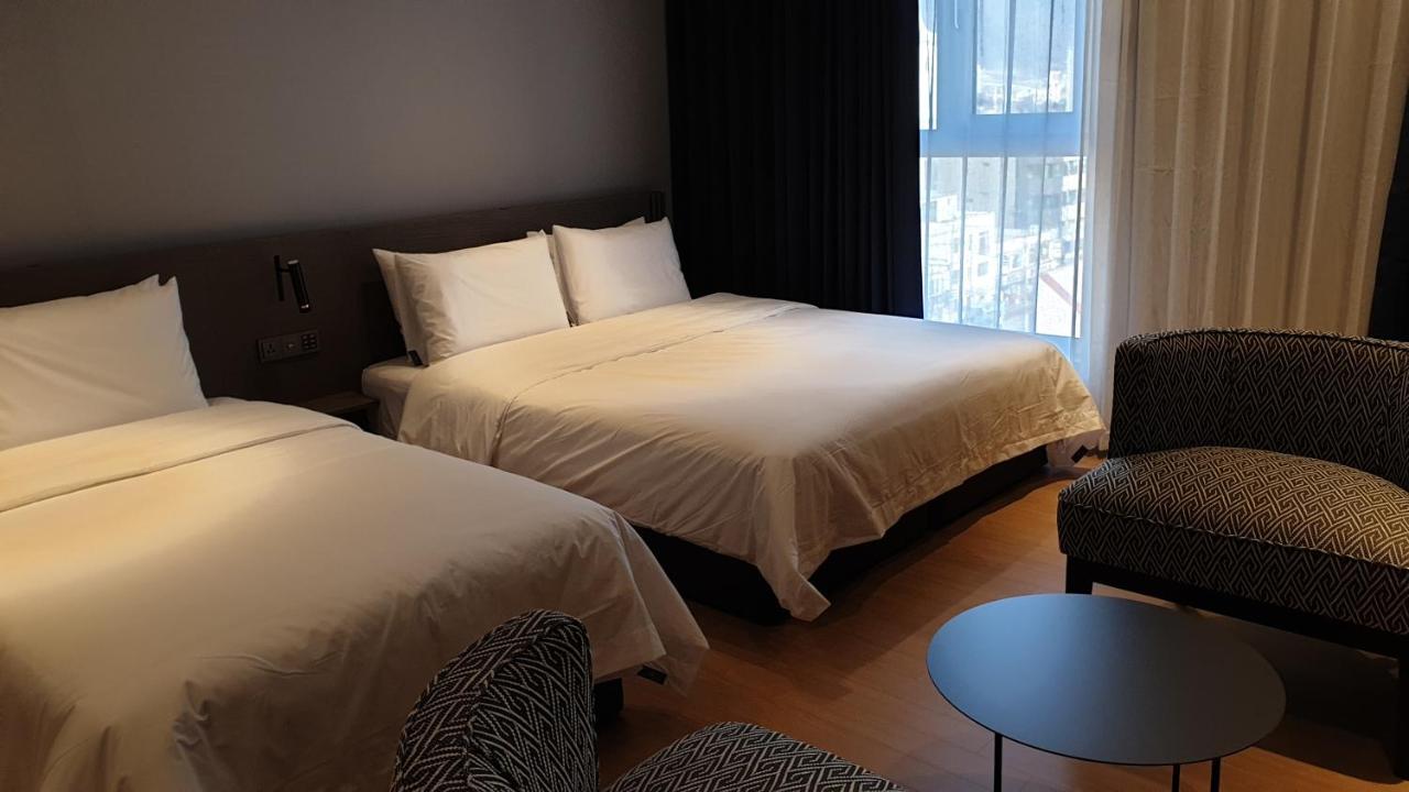 Jinhae Intercity Hotel Чханвон Екстер'єр фото