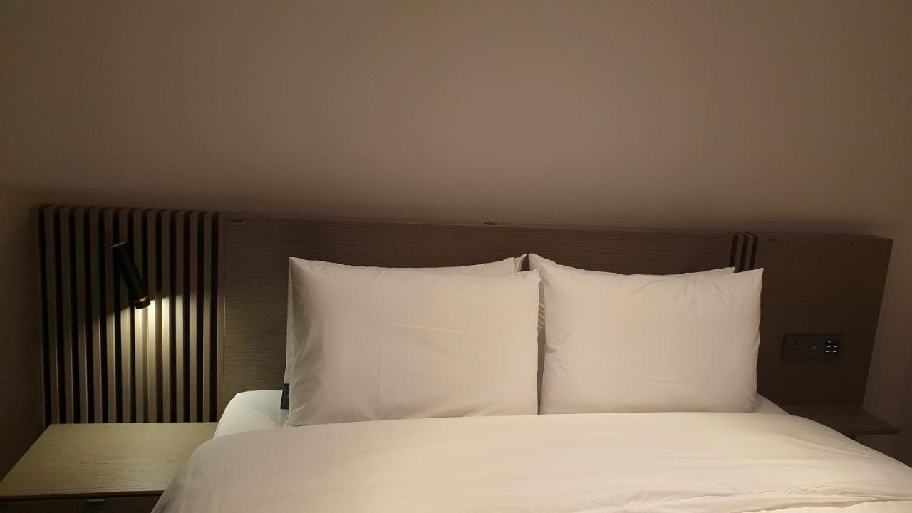 Jinhae Intercity Hotel Чханвон Екстер'єр фото